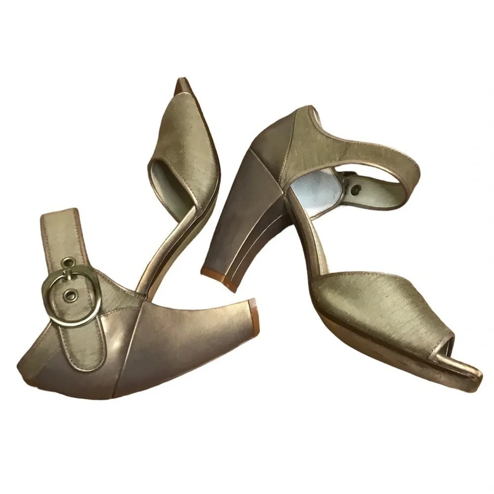Linea Paolo Bronze Metallic Satin Block Heel Sandals - Size 8 - Picture 4 of 9